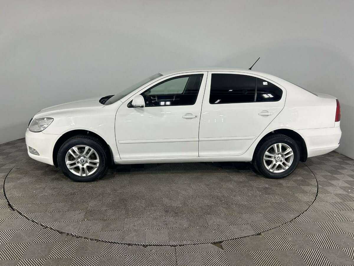 Skoda Octavia б/у, 2012, Механическая. Фото: #4