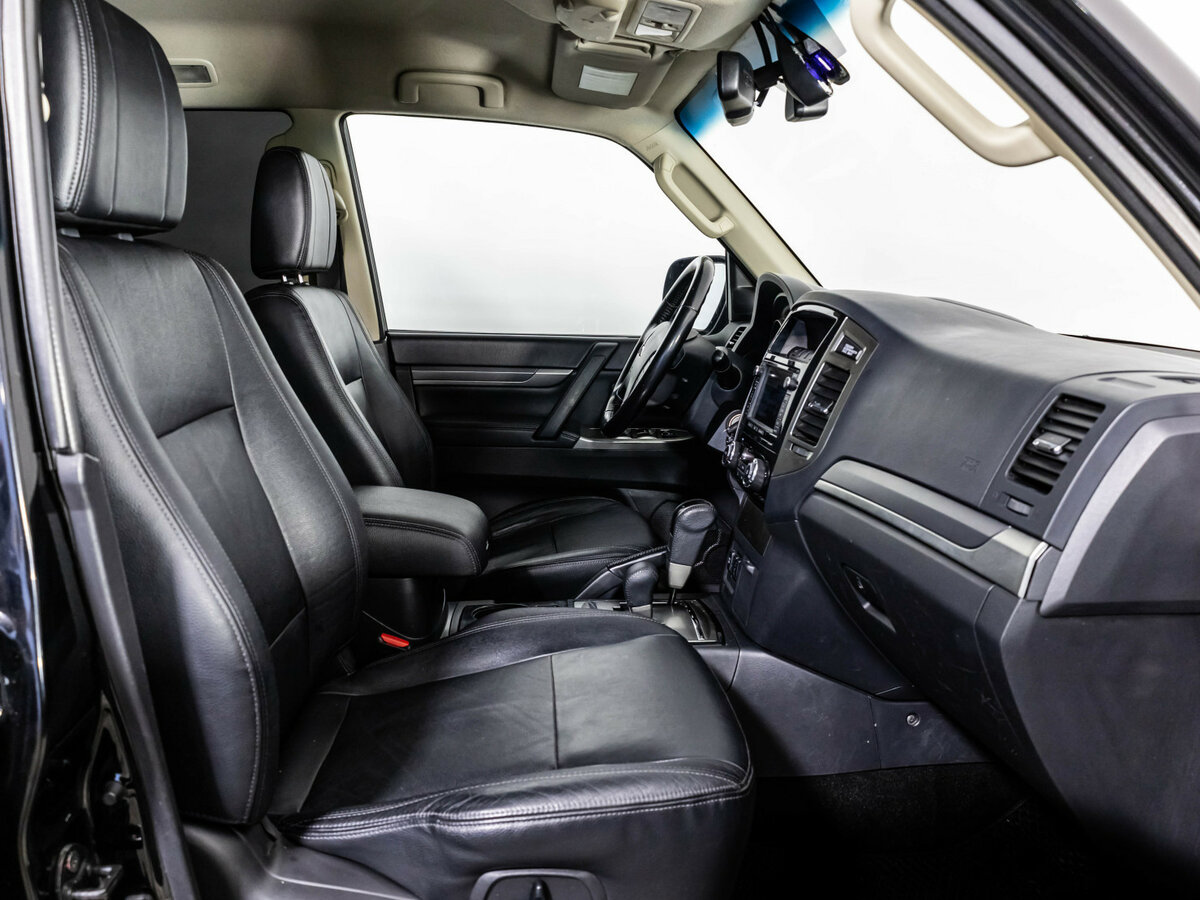 Mitsubishi Pajero б/у, 2014, Автоматическая. Фото: #14