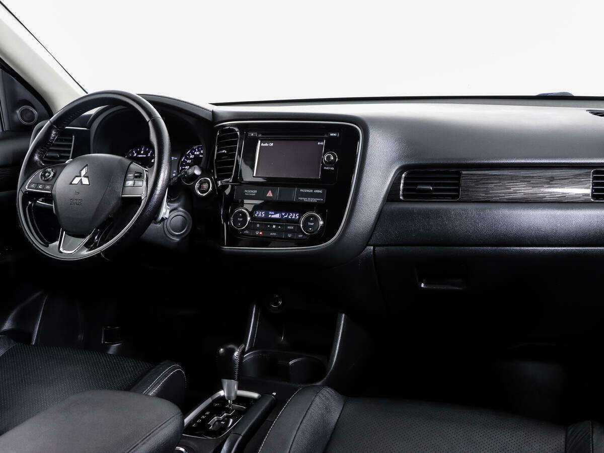 Mitsubishi Outlander б/у, 2016, Вариатор. Фото: #8