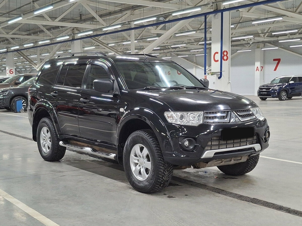 Mitsubishi Pajero Sport б/у, 2014, Механическая. Фото: #2