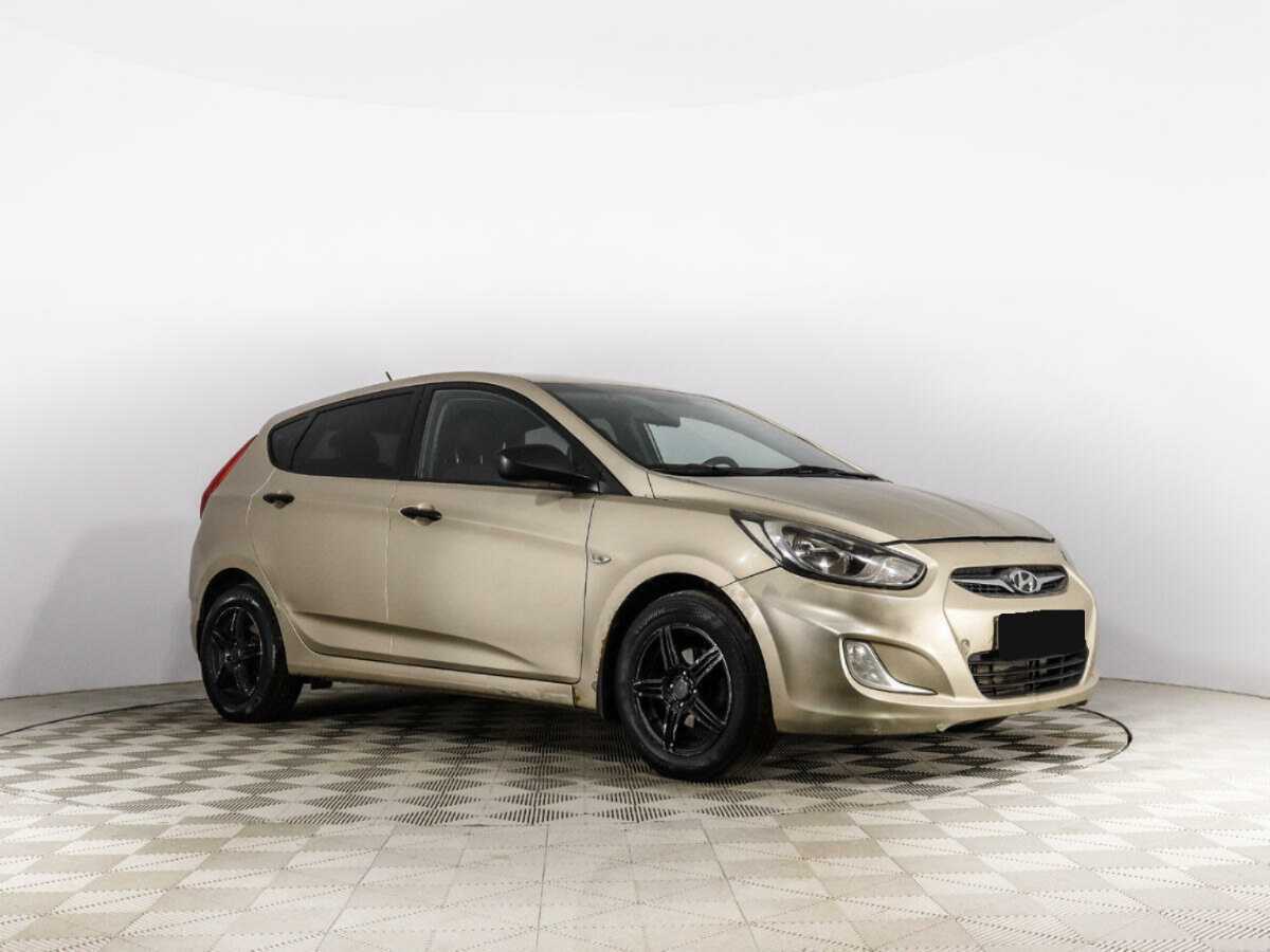 Hyundai Solaris б/у, 2013, Автоматическая. Фото: #2