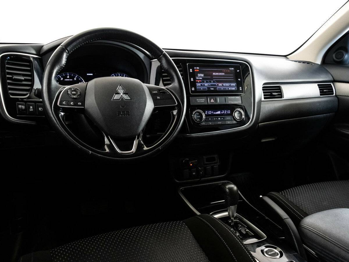 Mitsubishi Outlander б/у, 2018, Вариатор. Фото: #8