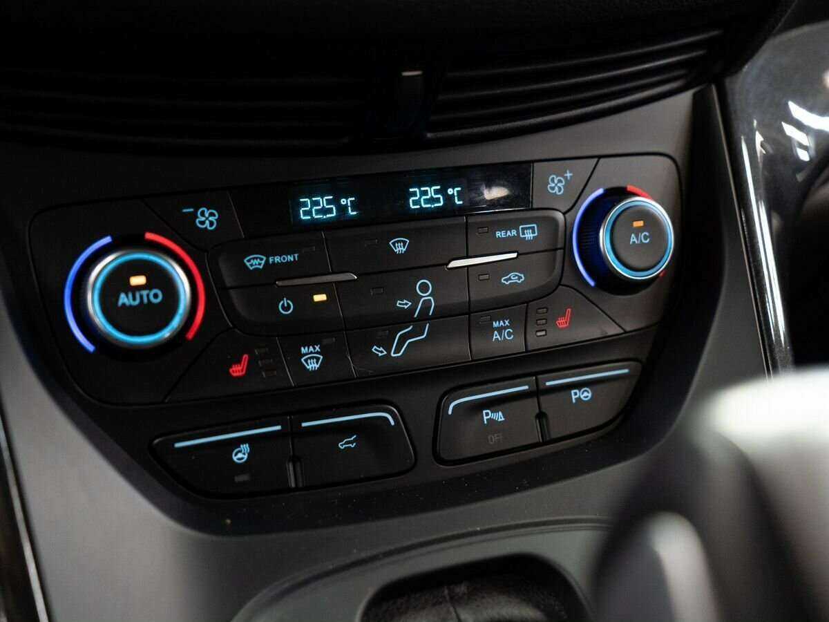 Ford Kuga б/у, 2017, Автоматическая. Фото: #11