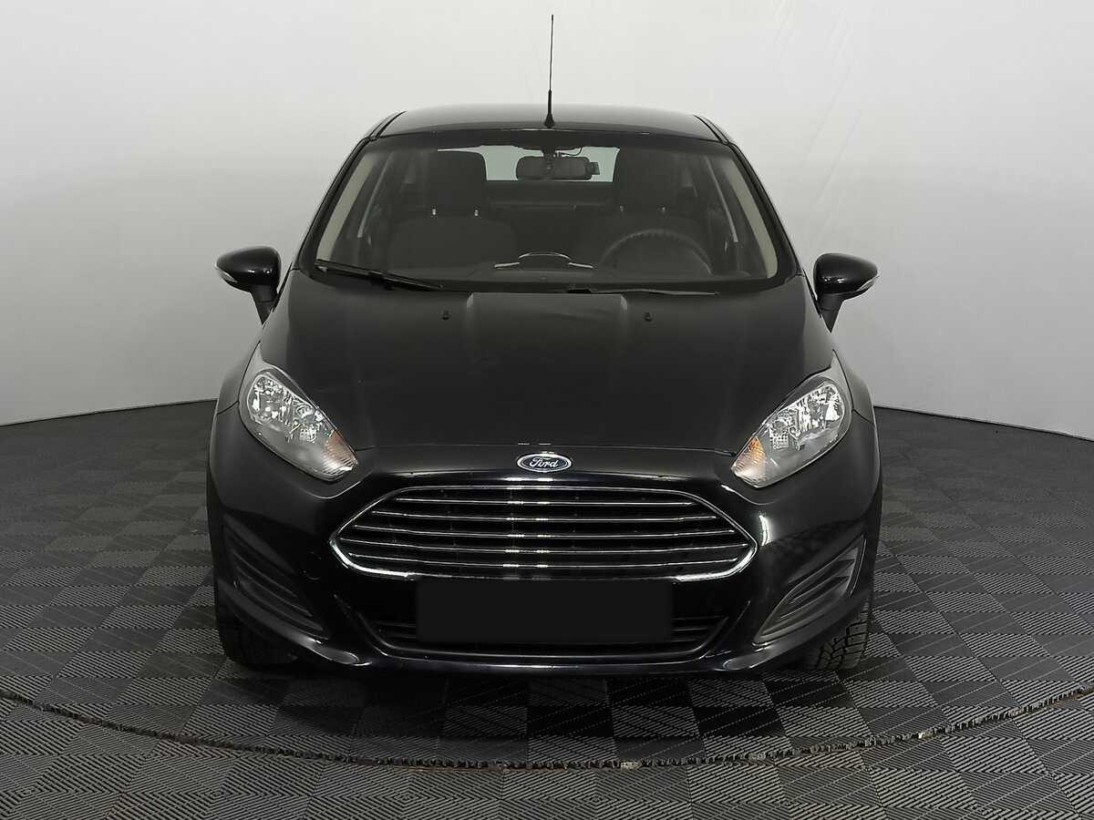 Ford Fiesta б/у, 2015, Механическая. Фото: #1