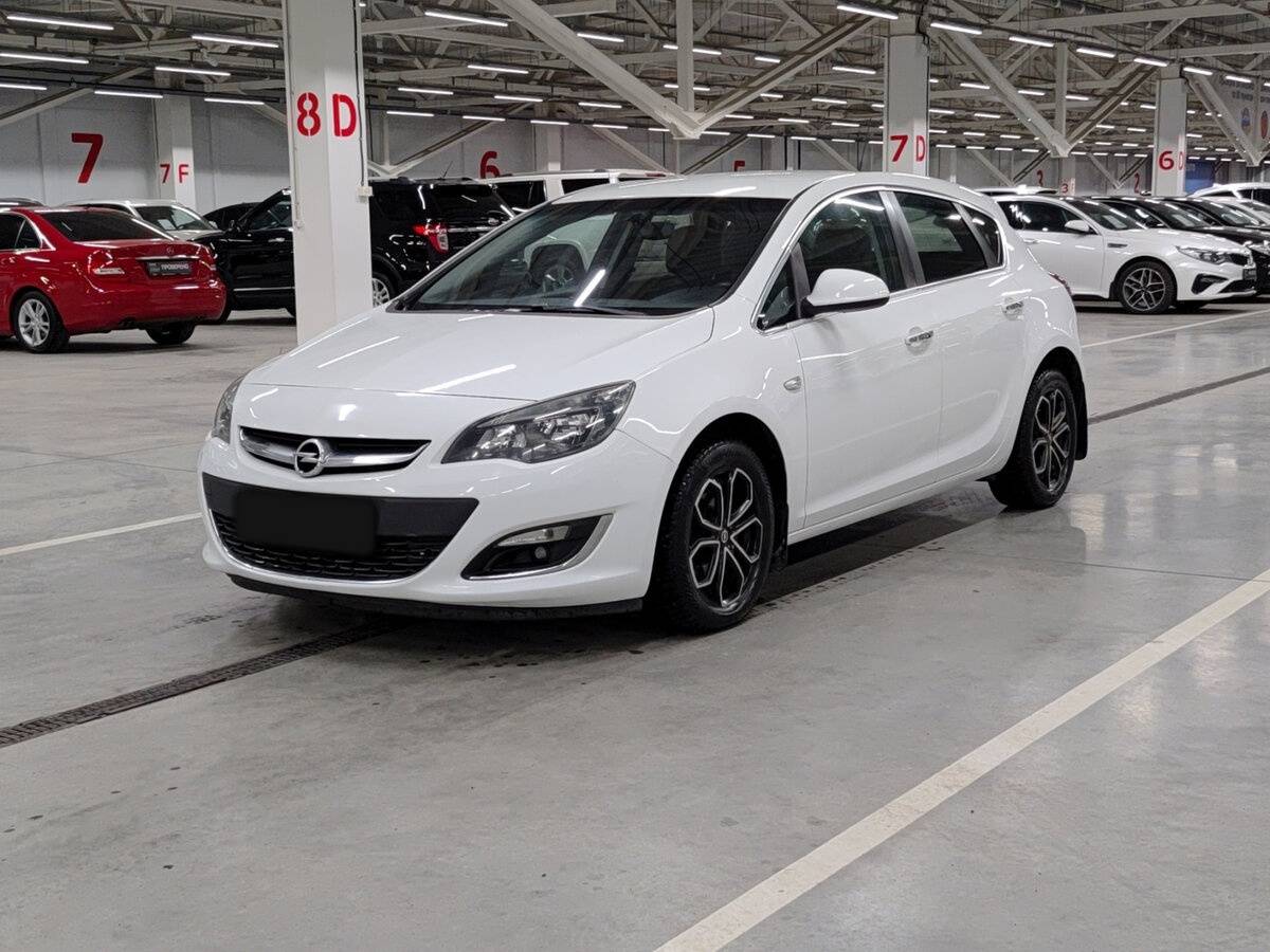 Opel Astra б/у, 2013, Механическая. Фото: #0