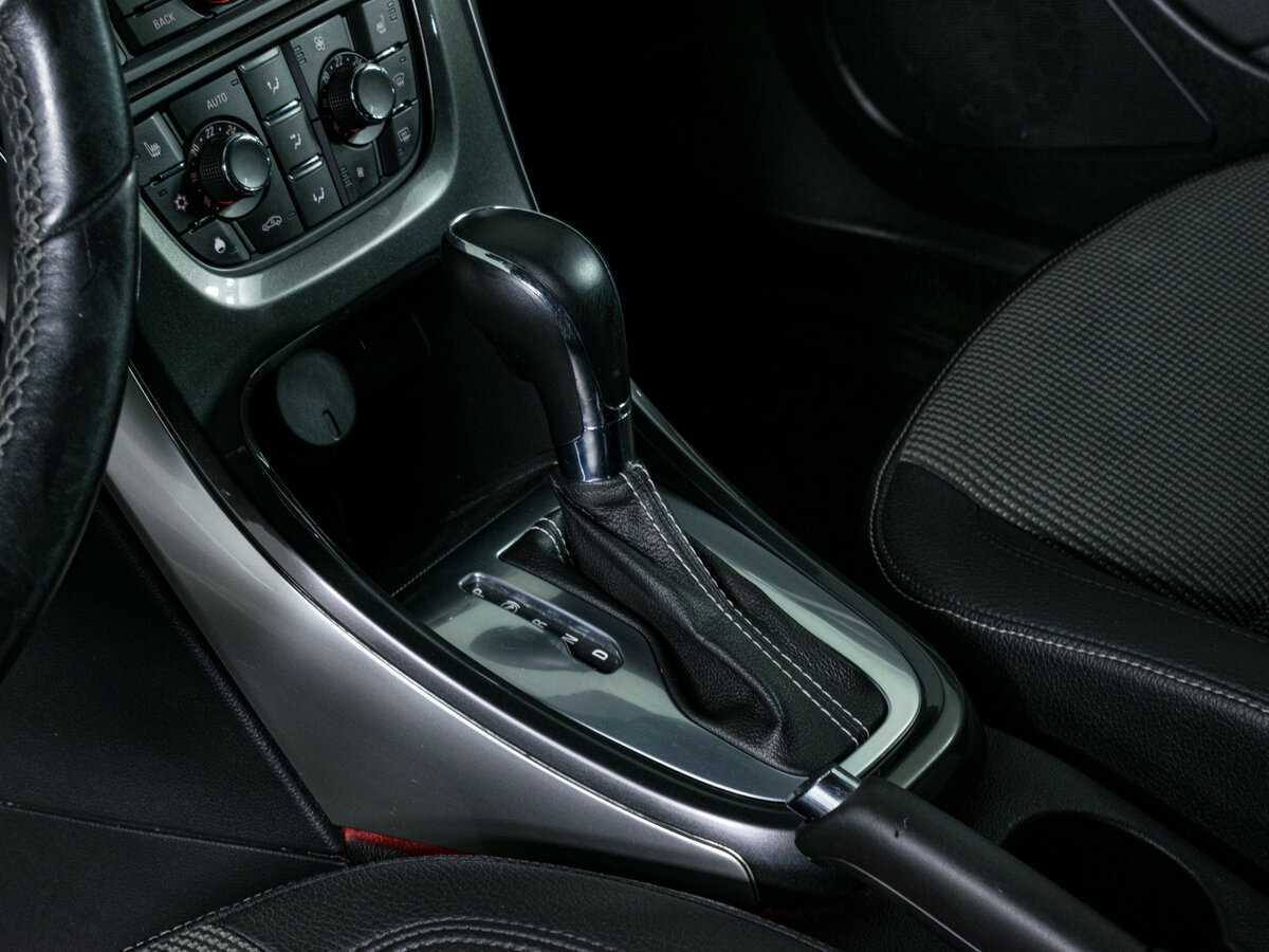 Opel Astra б/у, 2012, Автоматическая. Фото: #12