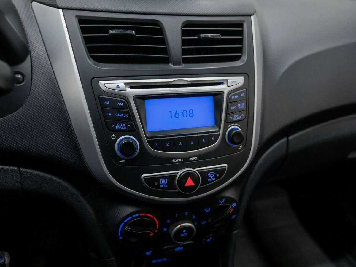 Hyundai Solaris б/у, 2012, Автоматическая. Фото: #19