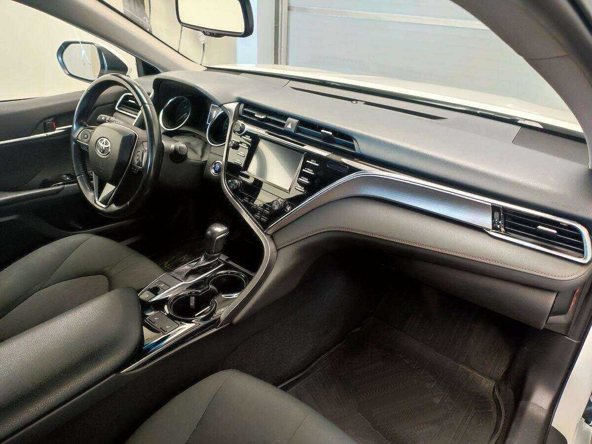 Toyota Camry б/у, 2018, Автоматическая. Фото: #6