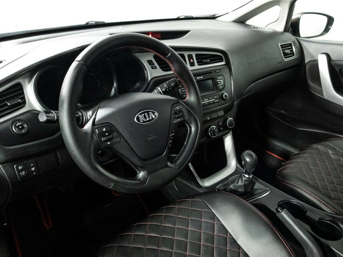 Kia Ceed б/у, 2013, Механическая. Фото: #10