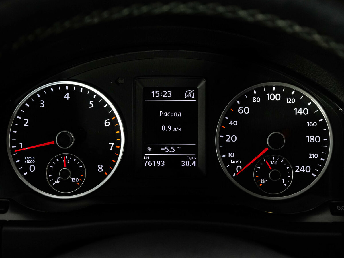 Volkswagen Tiguan б/у, 2014, Механическая. Фото: #20