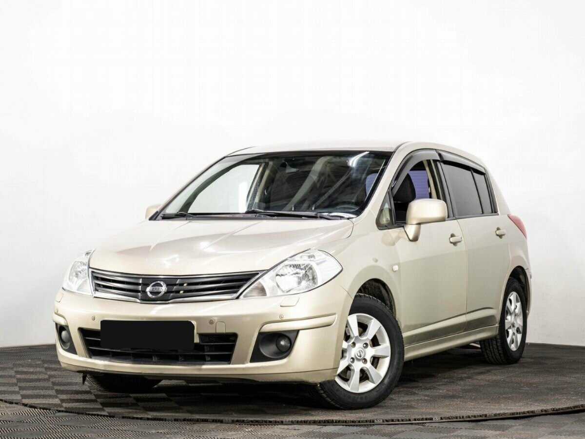 Nissan Tiida б/у, 2012, Механическая. Фото: #0