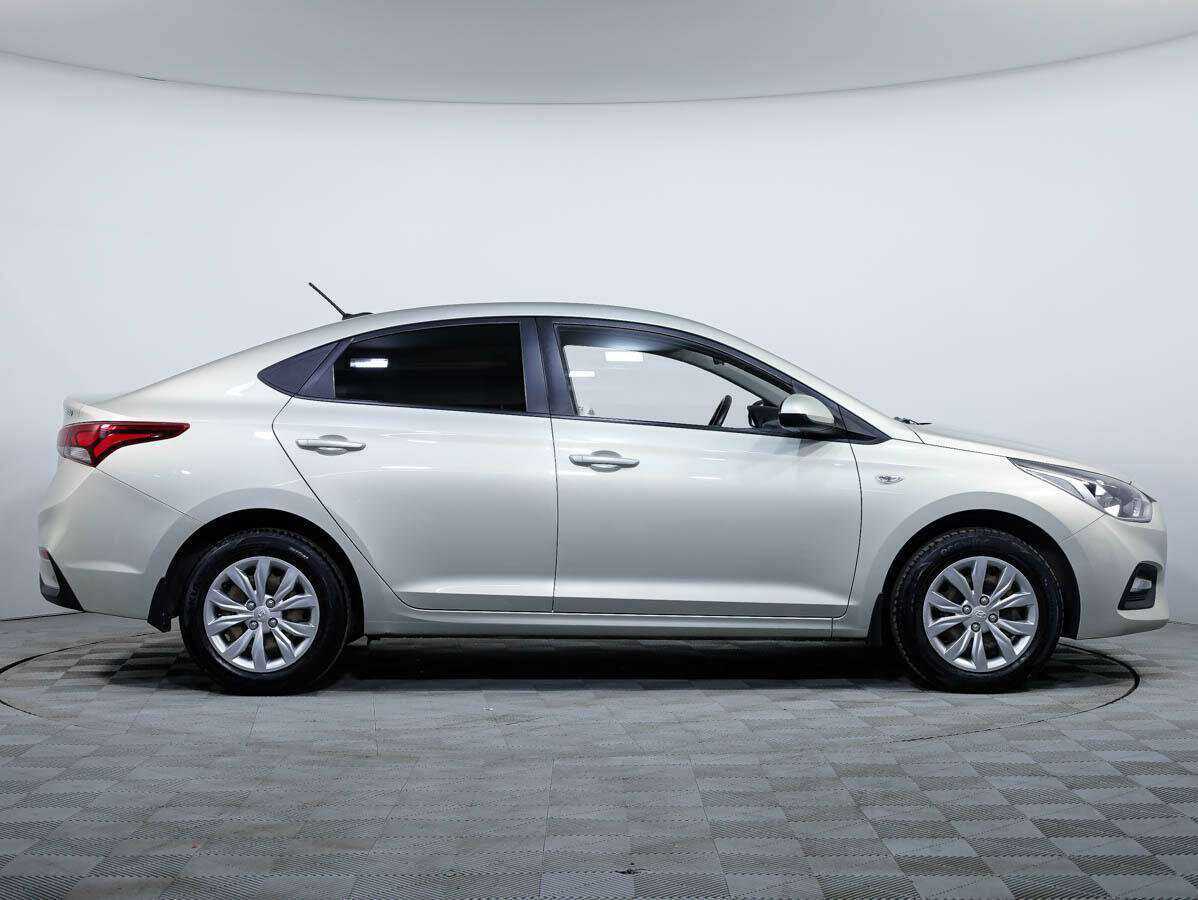 Hyundai Solaris б/у, 2017, Автоматическая. Фото: #2