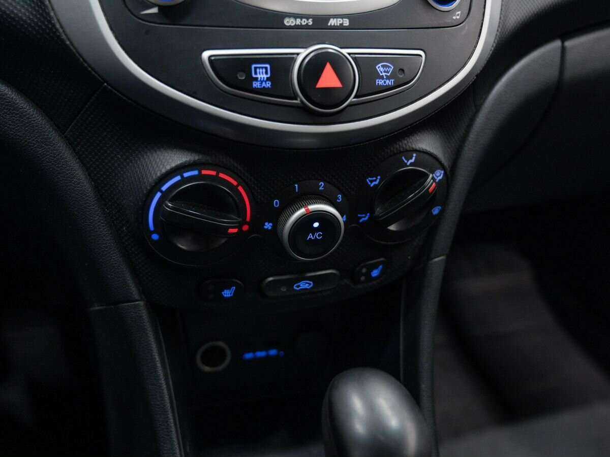 Hyundai Solaris б/у, 2012, Автоматическая. Фото: #18