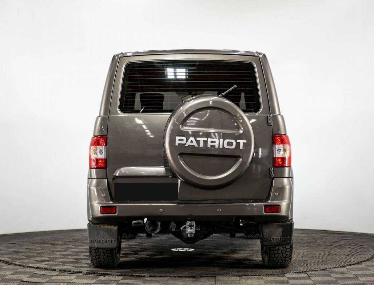 УАЗ Patriot б/у, 2017, Механическая. Фото: #4