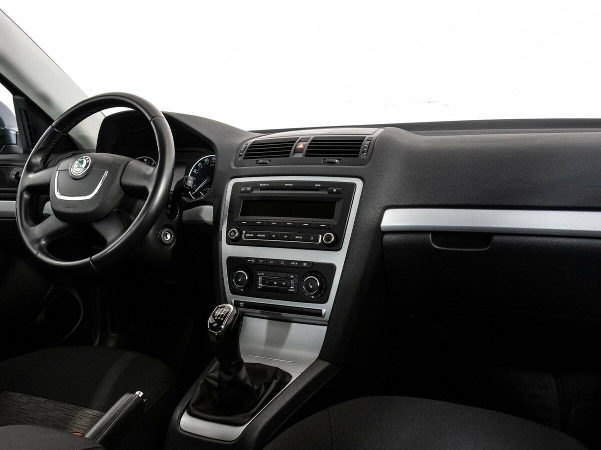 Skoda Octavia б/у, 2012, Механическая. Фото: #6