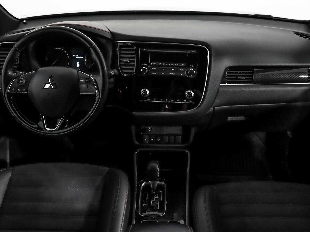 Mitsubishi Outlander б/у, 2021, Вариатор. Фото: #13