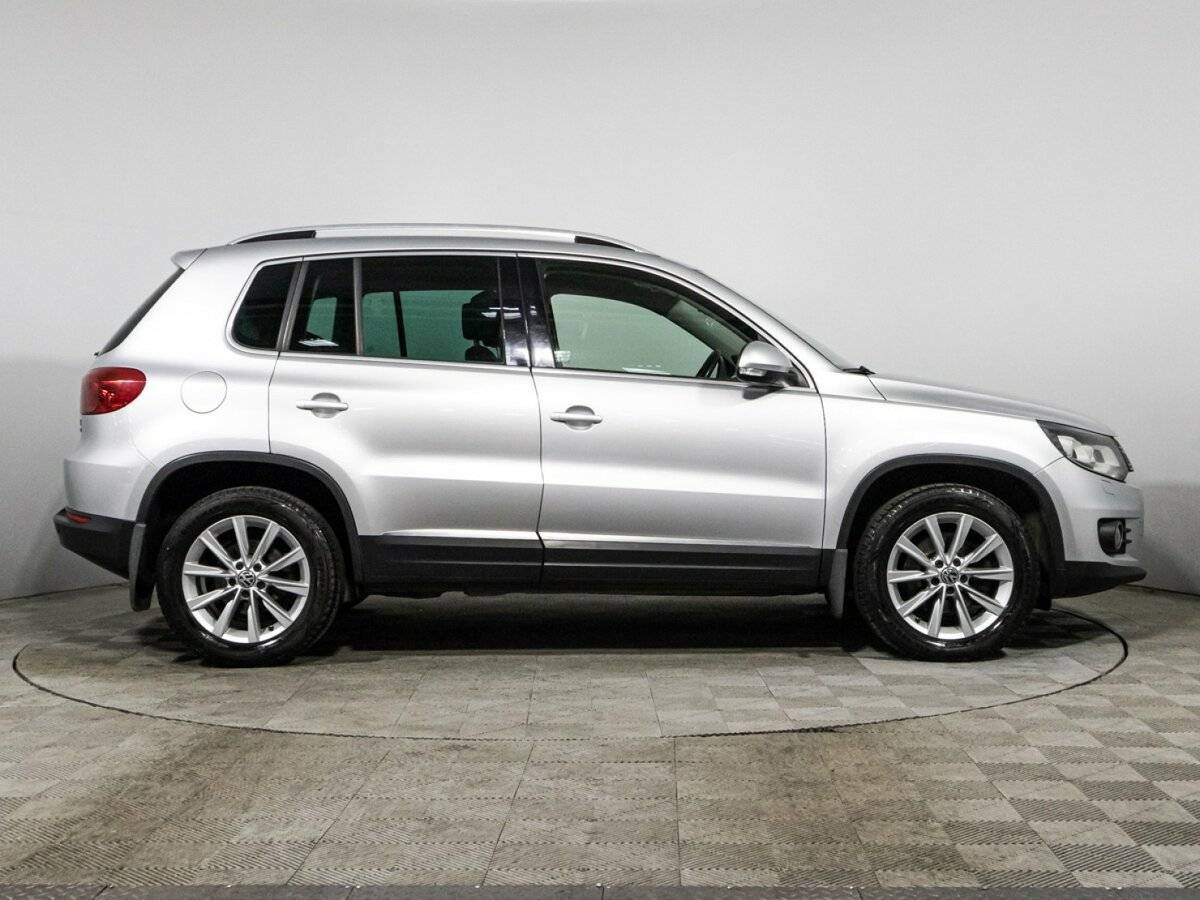 Volkswagen Tiguan б/у, 2012, Автоматическая. Фото: #3