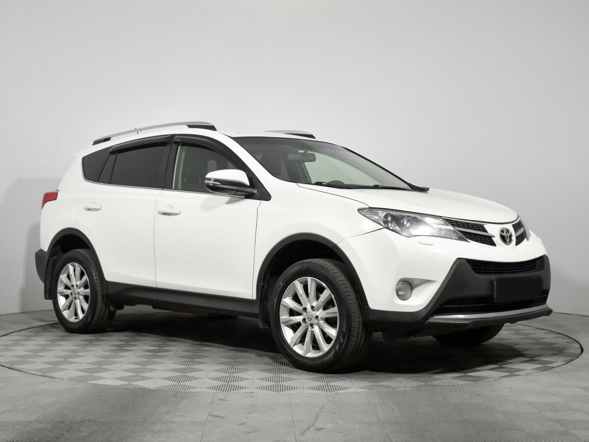 Toyota RAV4 б/у, 2015, Автоматическая. Фото: #2