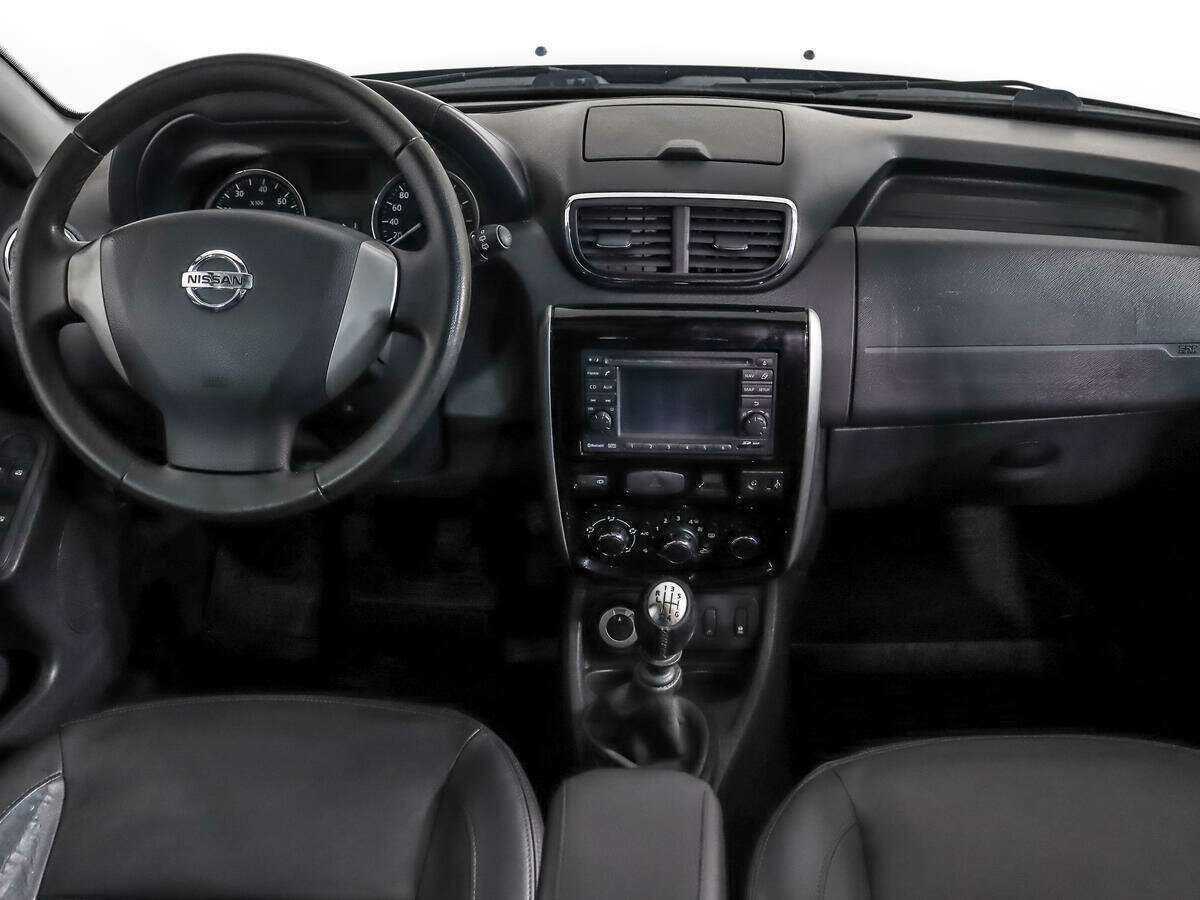 Nissan Terrano б/у, 2015, Механическая. Фото: #10