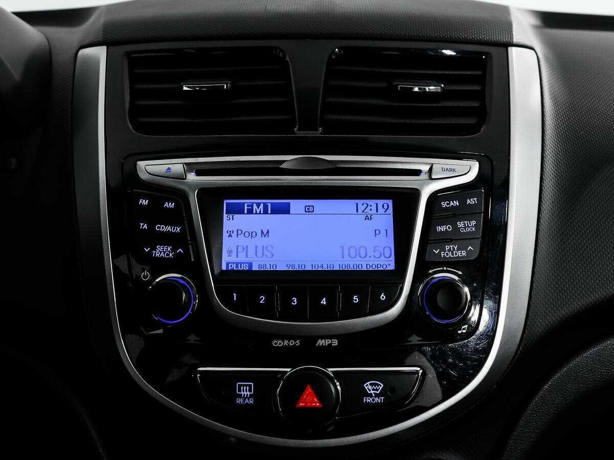 Hyundai Solaris б/у, 2012, Автоматическая. Фото: #12