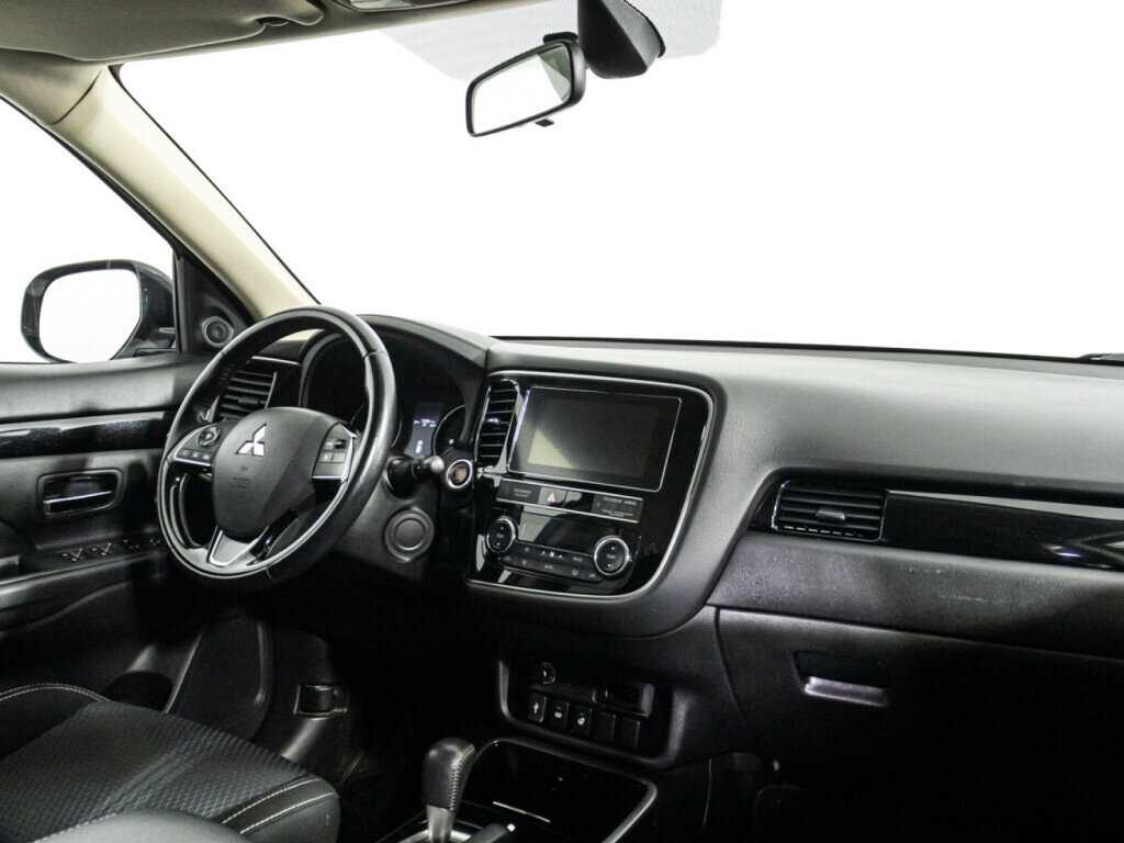 Mitsubishi Outlander б/у, 2020, Вариатор. Фото: #8