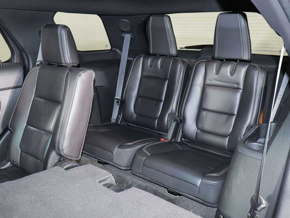 Ford Explorer б/у, 2013, Автоматическая. Фото: #10