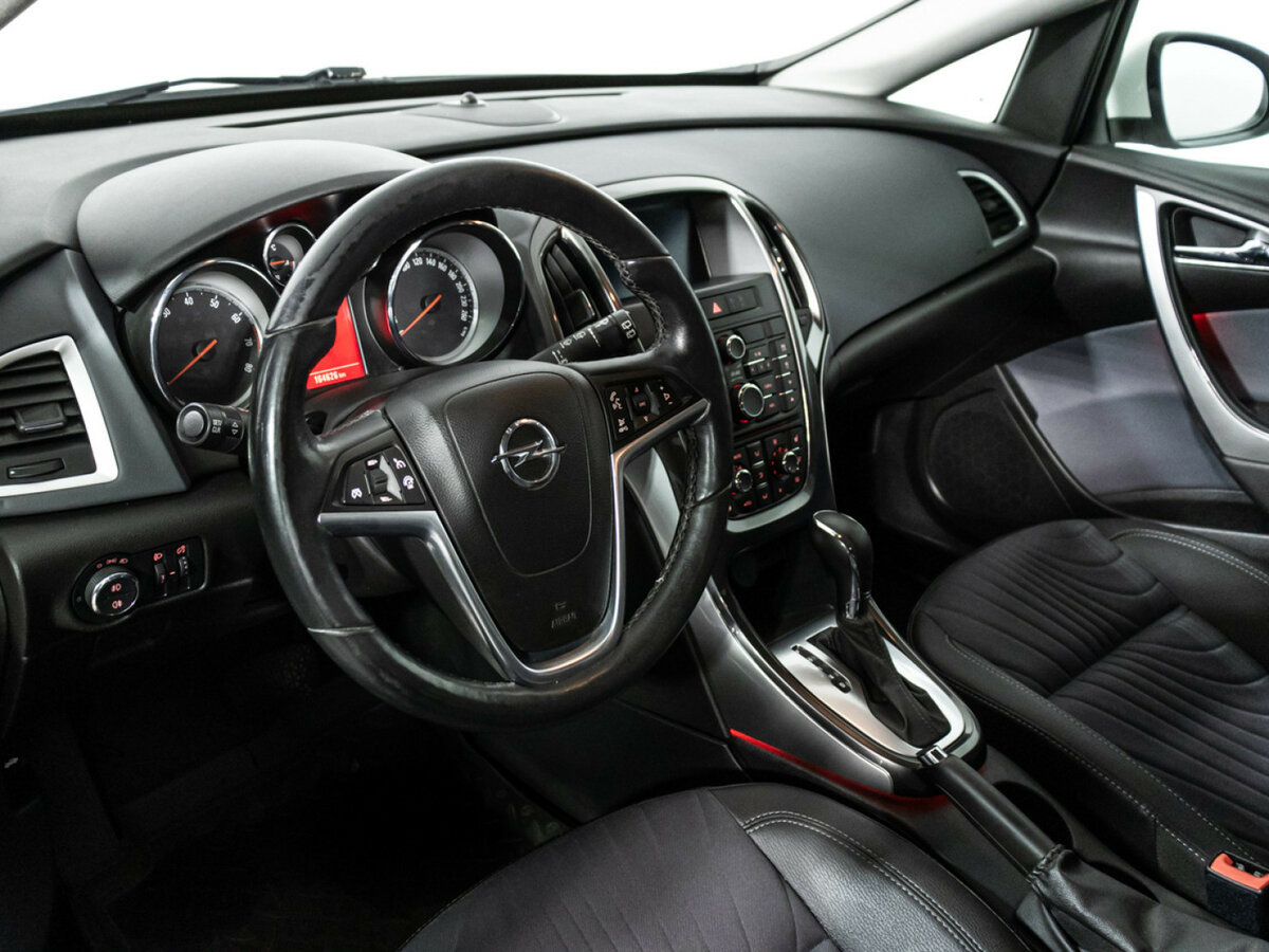 Opel Astra б/у, 2014, Автоматическая. Фото: #10