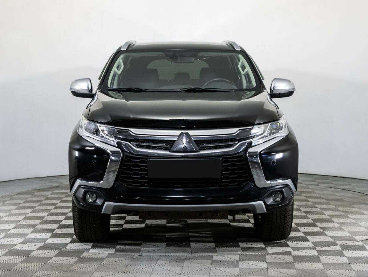 Mitsubishi Pajero Sport б/у, 2017, Автоматическая. Фото: #1