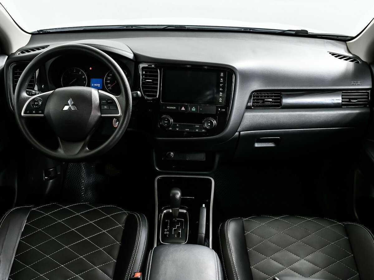 Mitsubishi Outlander б/у, 2022, Вариатор. Фото: #10