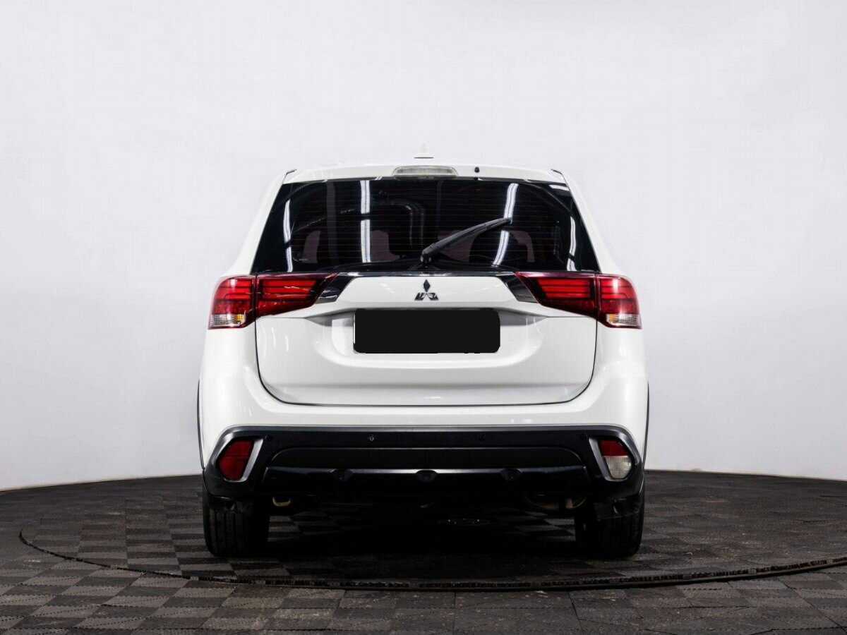 Mitsubishi Outlander б/у, 2018, Вариатор. Фото: #4