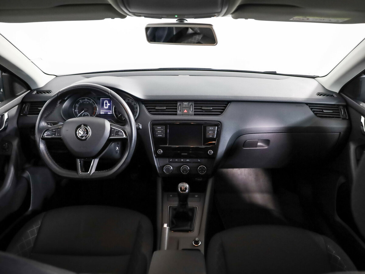 Skoda Octavia б/у, 2019, Механическая. Фото: #6