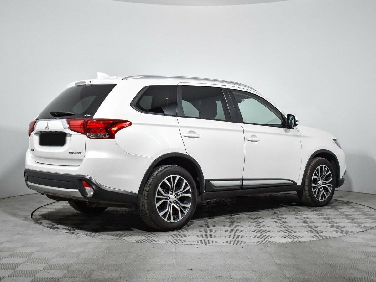 Mitsubishi Outlander б/у, 2018, Вариатор. Фото: #4