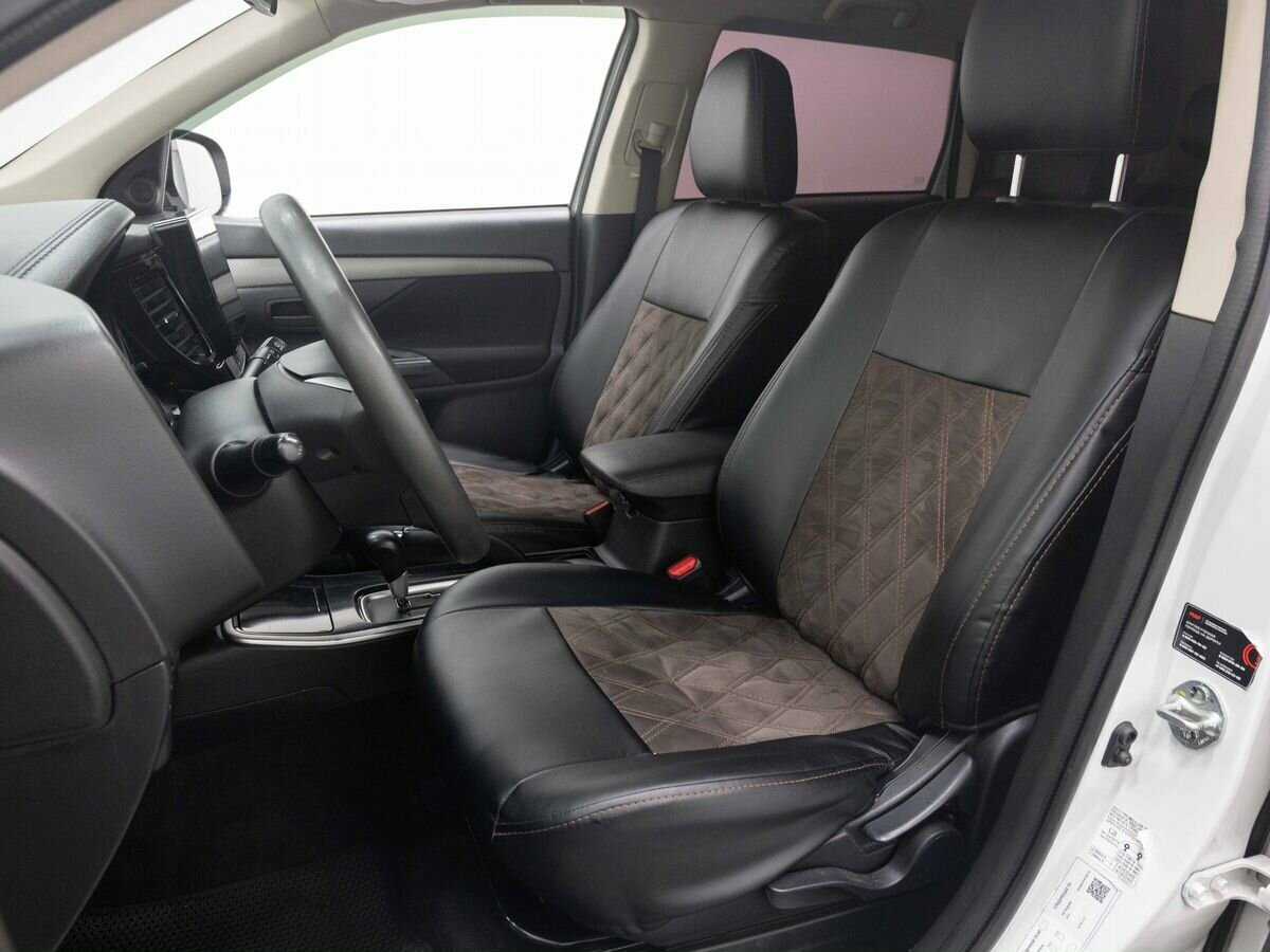 Mitsubishi Outlander б/у, 2018, Вариатор. Фото: #9