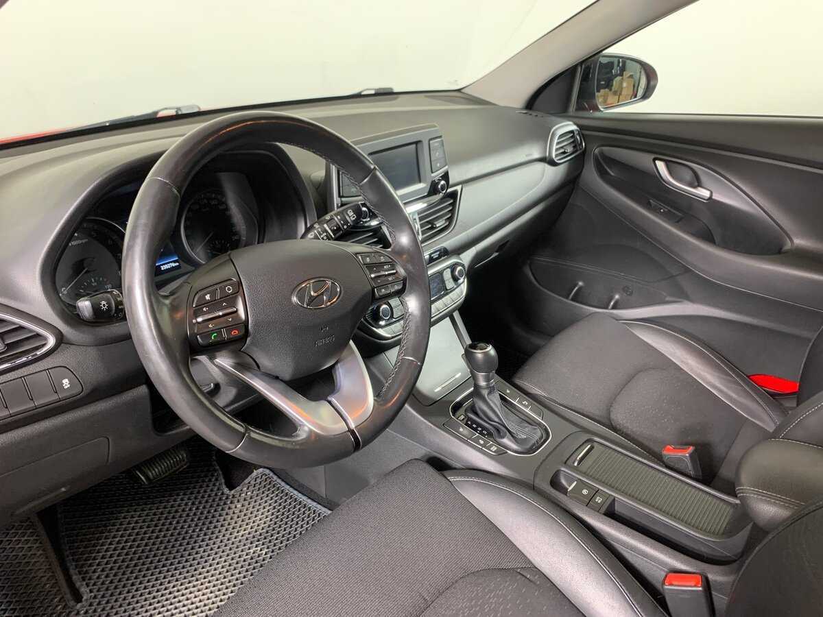 Hyundai i30 б/у, 2017, Автоматическая. Фото: #11