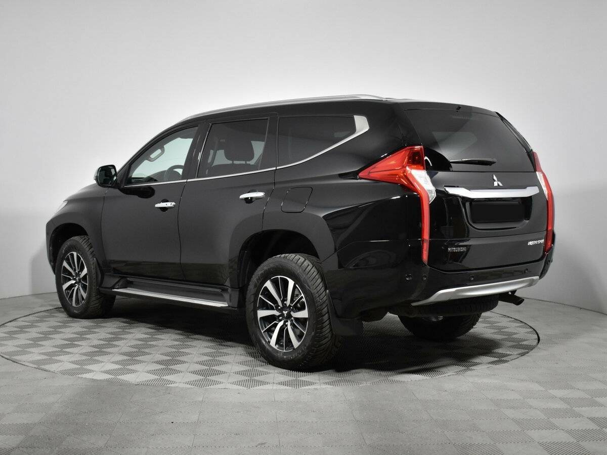 Mitsubishi Pajero Sport б/у, 2017, Автоматическая. Фото: #6