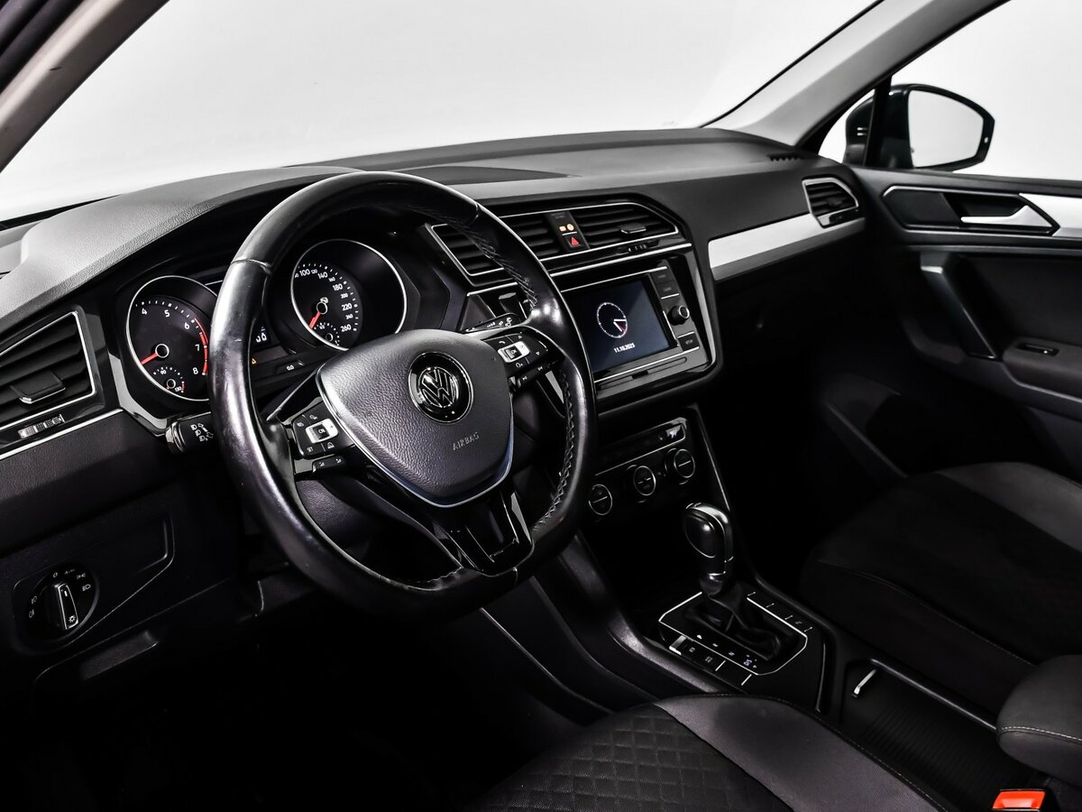 Volkswagen Tiguan б/у, 2017, Роботизированная. Фото: #9