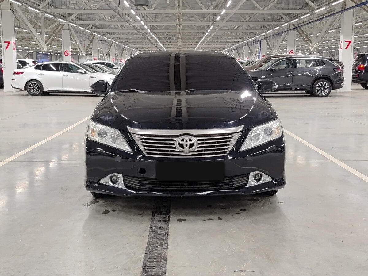 Toyota Camry б/у, 2014, Автоматическая. Фото: #1