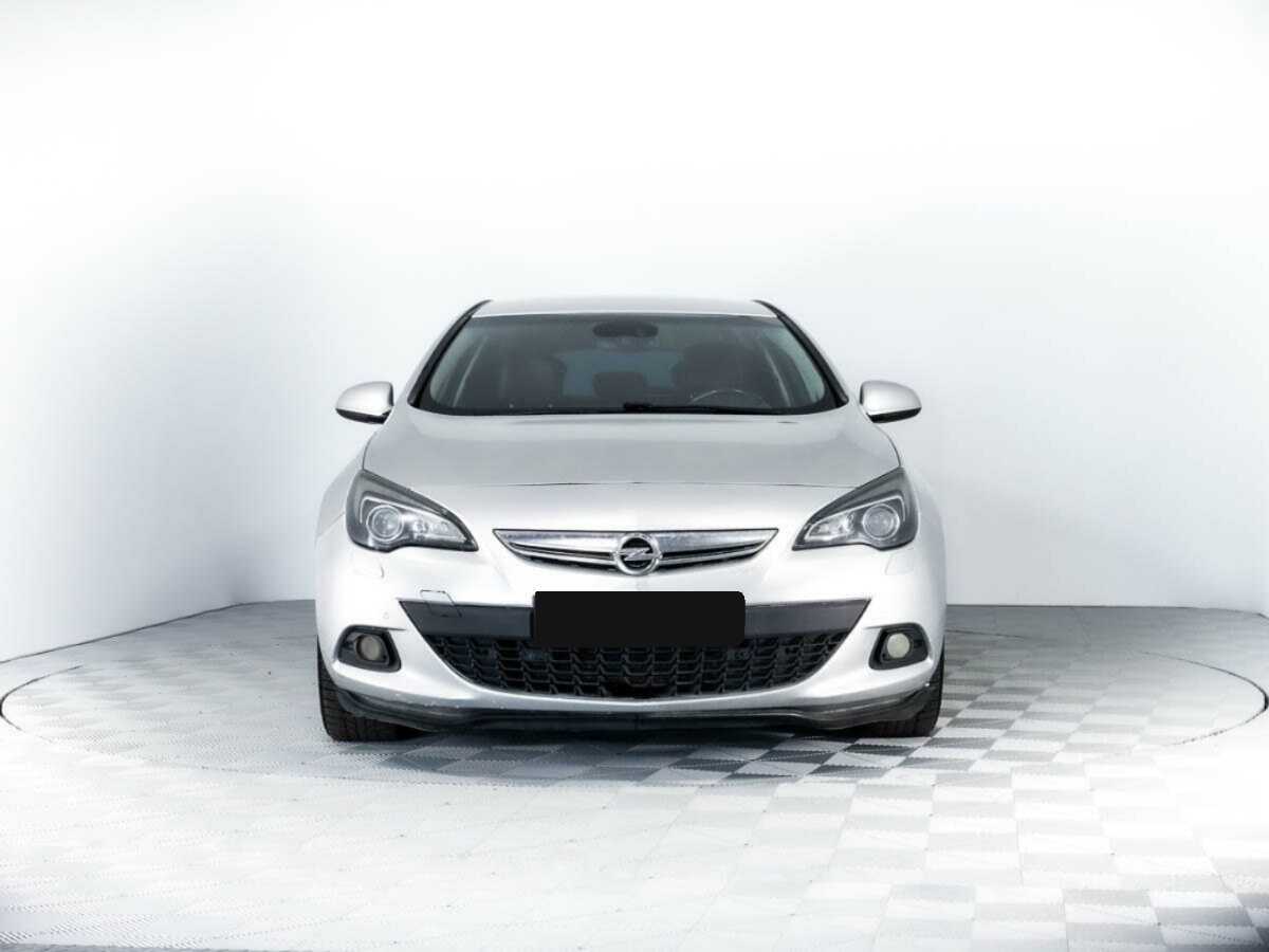Opel Astra б/у, 2012, Механическая. Фото: #1