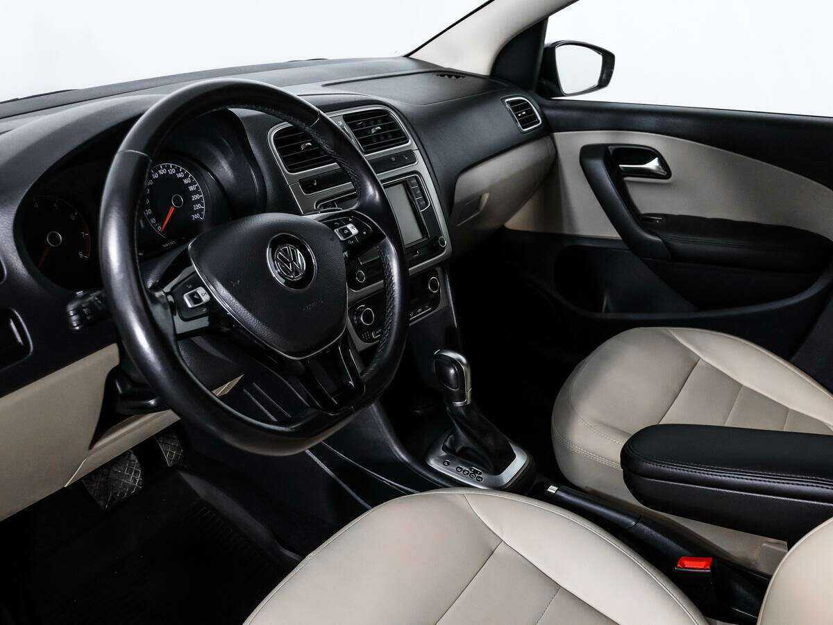 Volkswagen Polo б/у, 2018, Автоматическая. Фото: #6