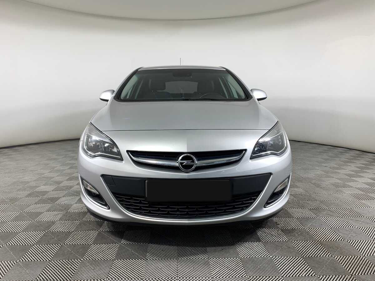 Opel Astra б/у, 2012, Механическая. Фото: #1