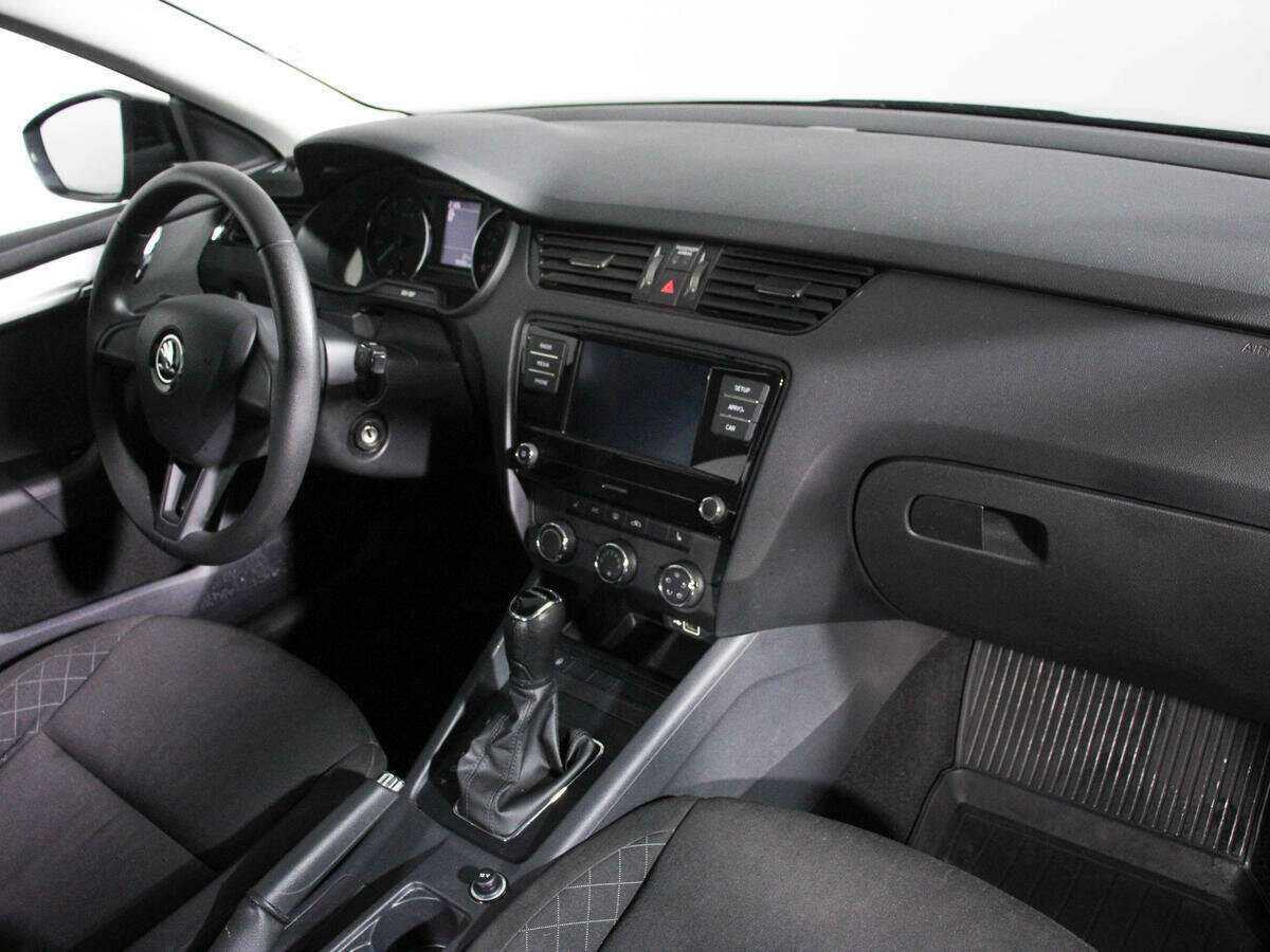 Skoda Octavia б/у, 2018, Автоматическая. Фото: #7