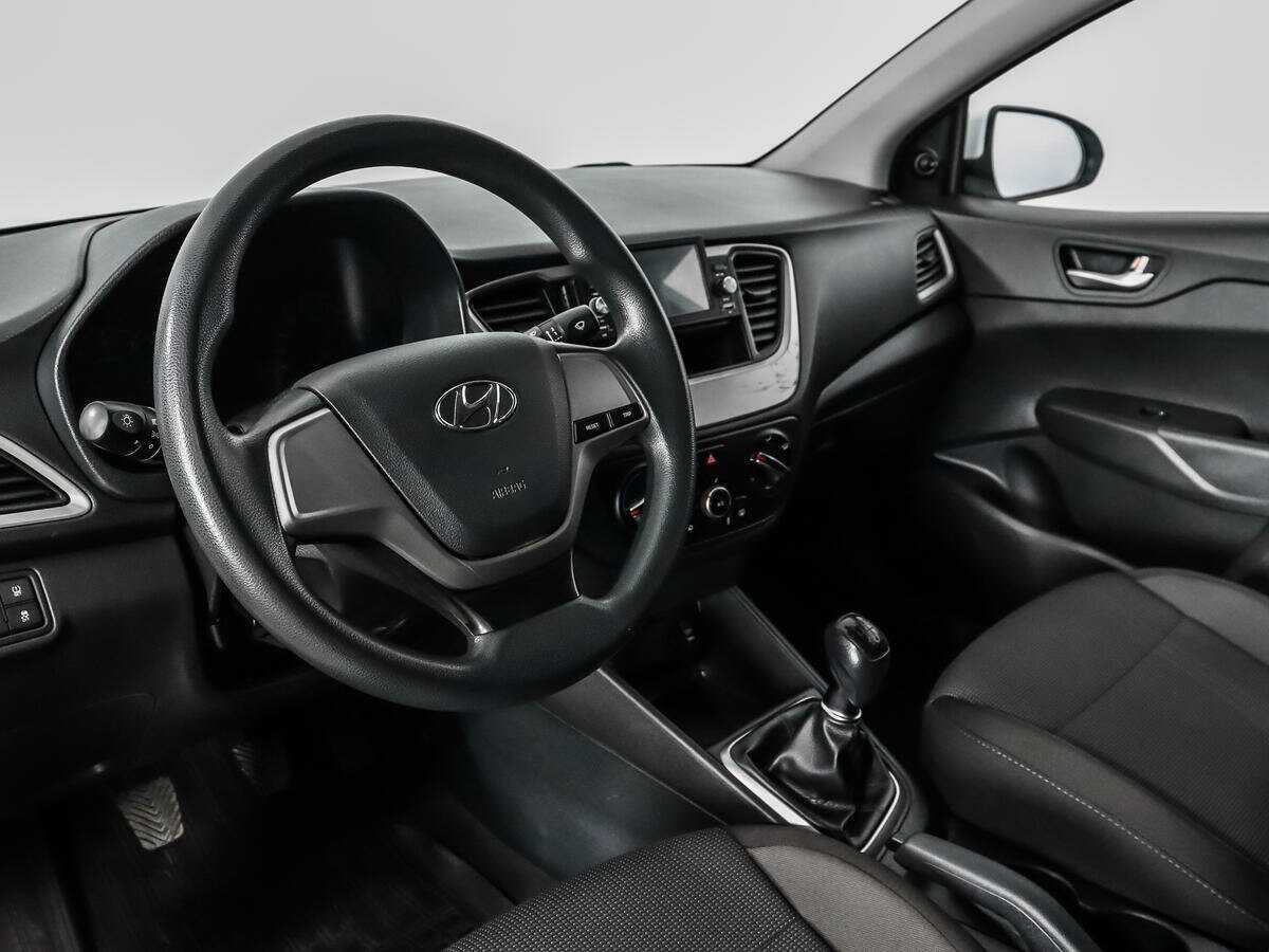 Hyundai Solaris б/у, 2018, Механическая. Фото: #8