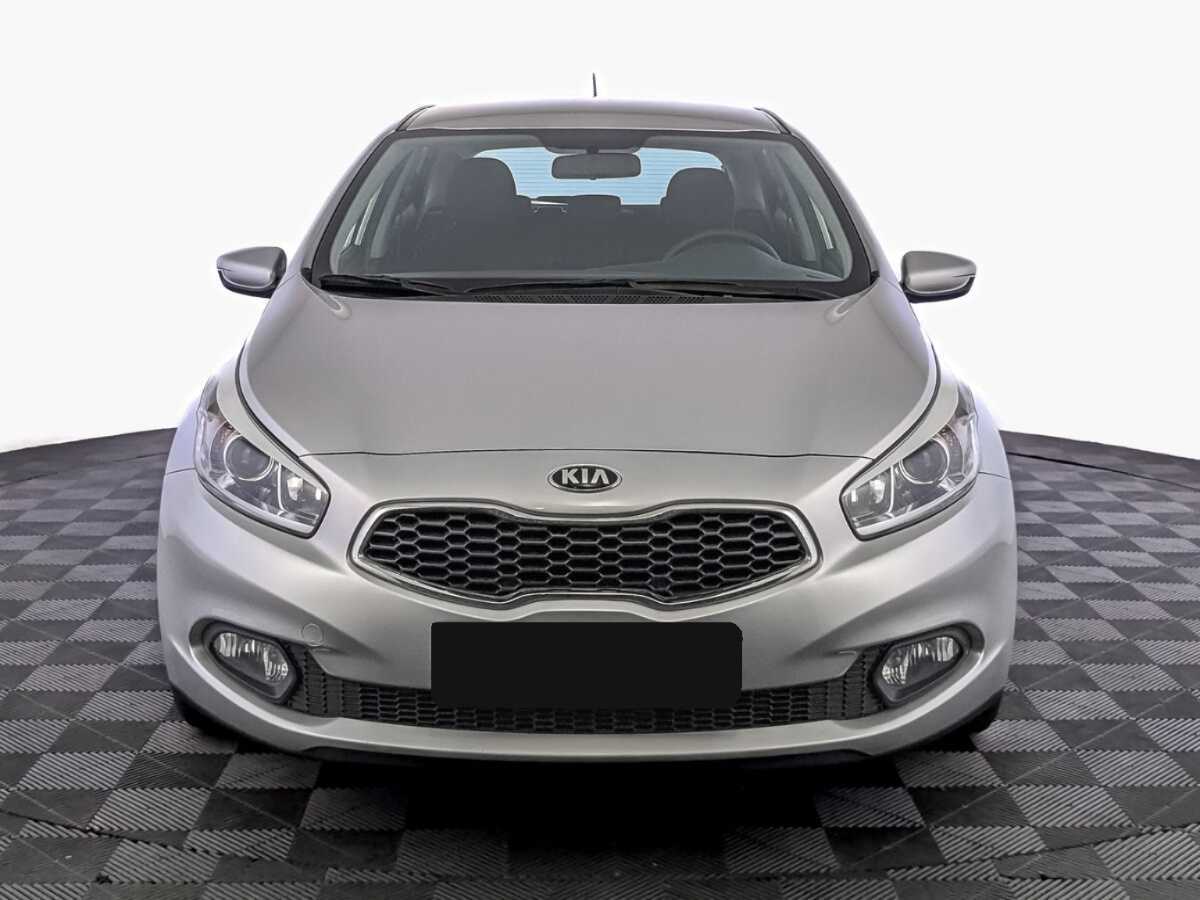 Kia Ceed б/у, 2015, Механическая. Фото: #1