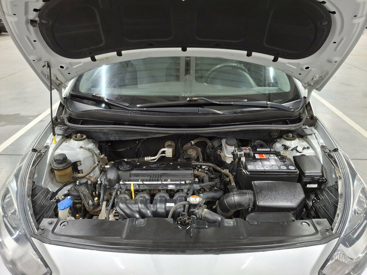 Hyundai Solaris б/у, 2014, Механическая. Фото: #8