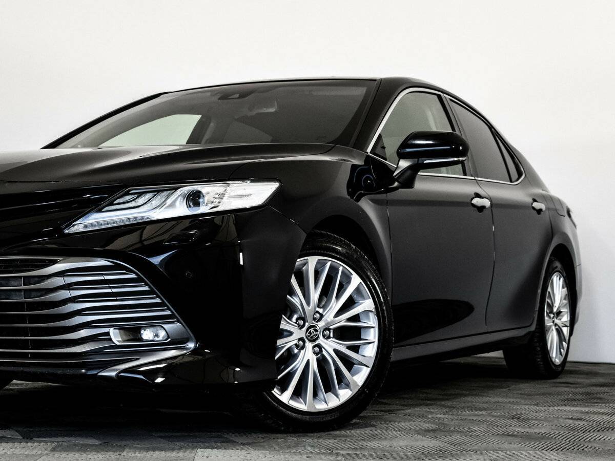 Toyota Camry б/у, 2019, Автоматическая. Фото: #1