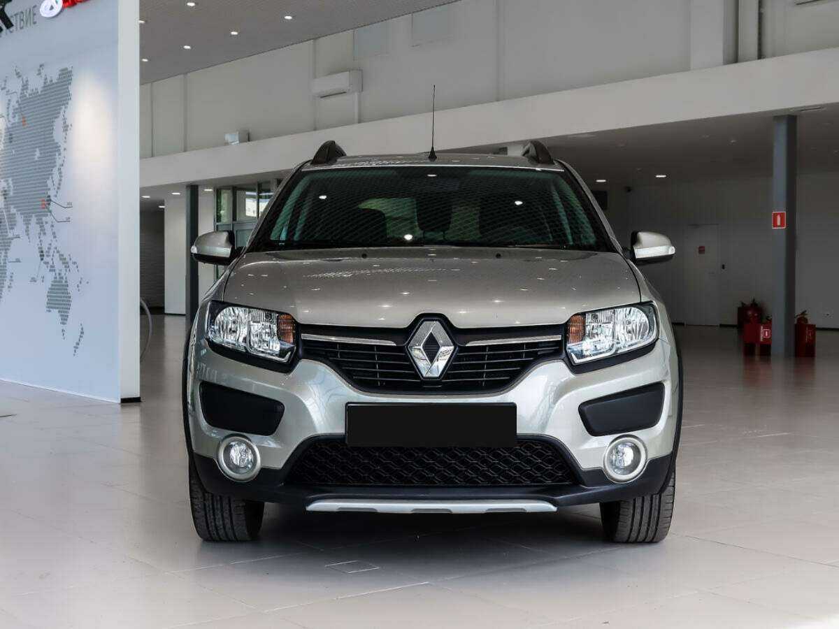 Renault Sandero б/у, 2017, Механическая. Фото: #1