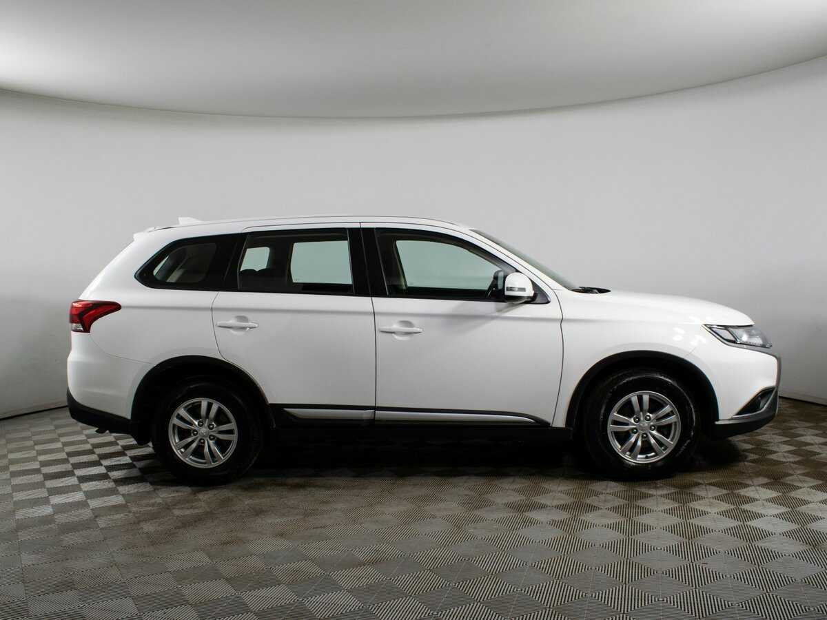Mitsubishi Outlander б/у, 2020, Вариатор. Фото: #3