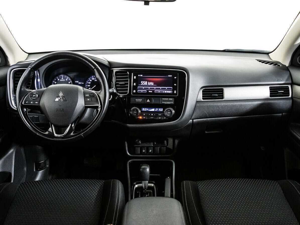 Mitsubishi Outlander б/у, 2018, Вариатор. Фото: #9