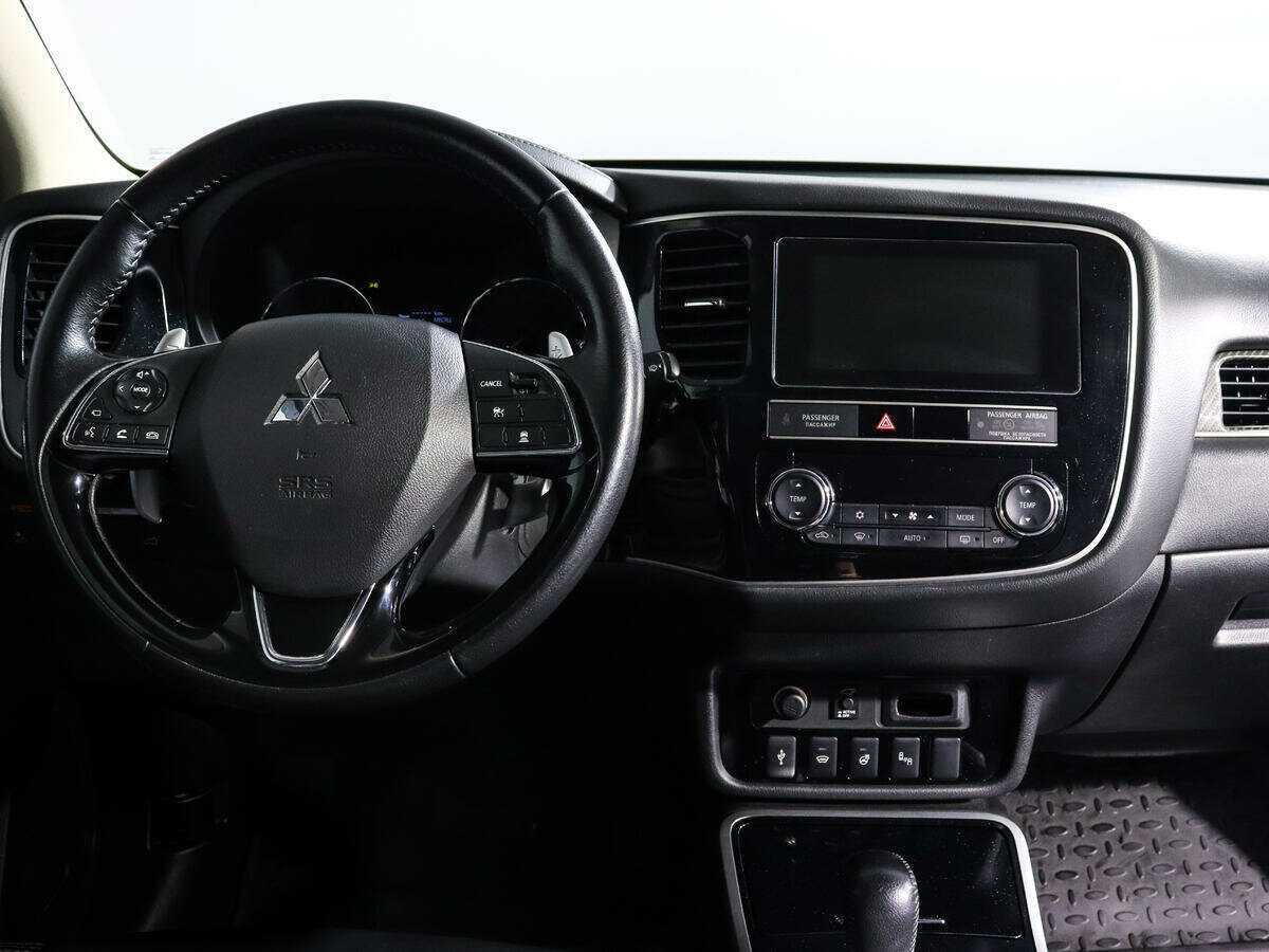 Mitsubishi Outlander б/у, 2020, Автоматическая. Фото: #11