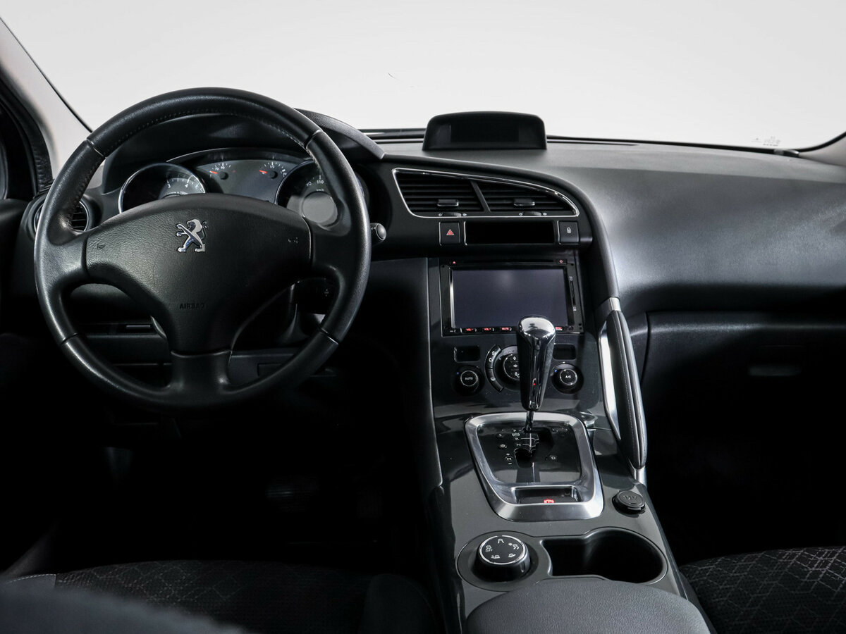Peugeot 3008 б/у, 2016, Автоматическая. Фото: #9